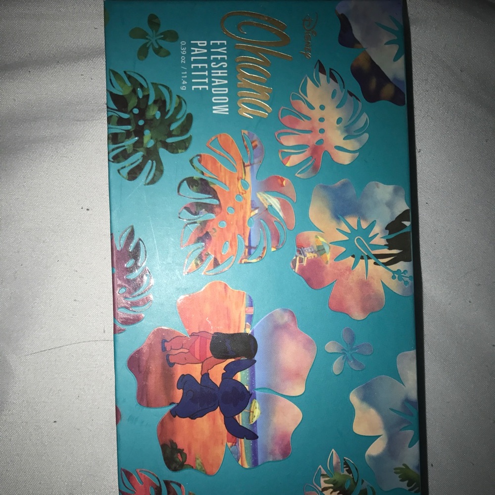 Lilo & Stitch Eyeshadow Palette