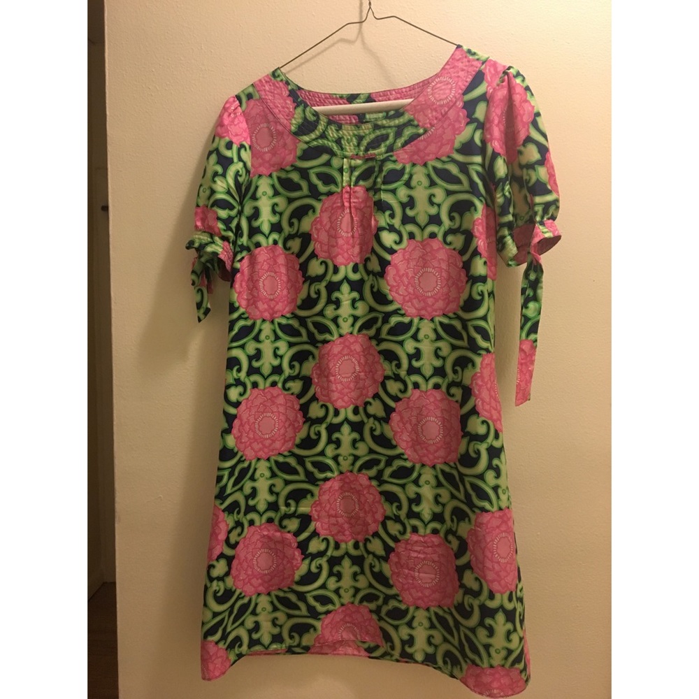 Lilly Pulitzer Size 4 Shift Dress