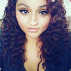 Meet your Posher, Stefany