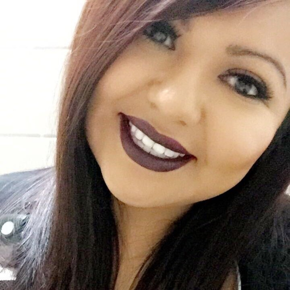 Meet your Posher, Elvira