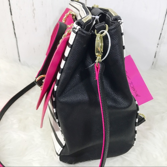 ❤️SOLD❤️Betsey Johnson big bow satchel bag /purse - Picture 4 of 7