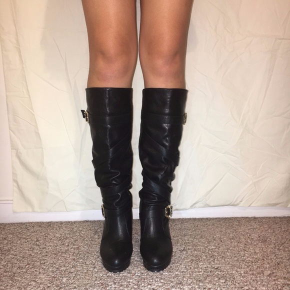 Black Heeled Calf Boots - Picture 2 of 7