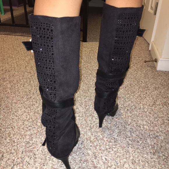 Black Heeled Calf Boots - Picture 7 of 7