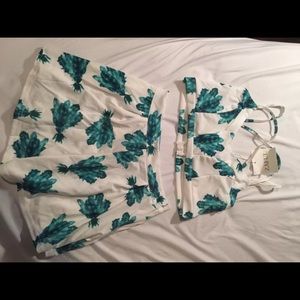 BRAND NEW 2 piece set