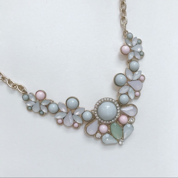 Forever 21 Jewelry - Pastel statement necklace