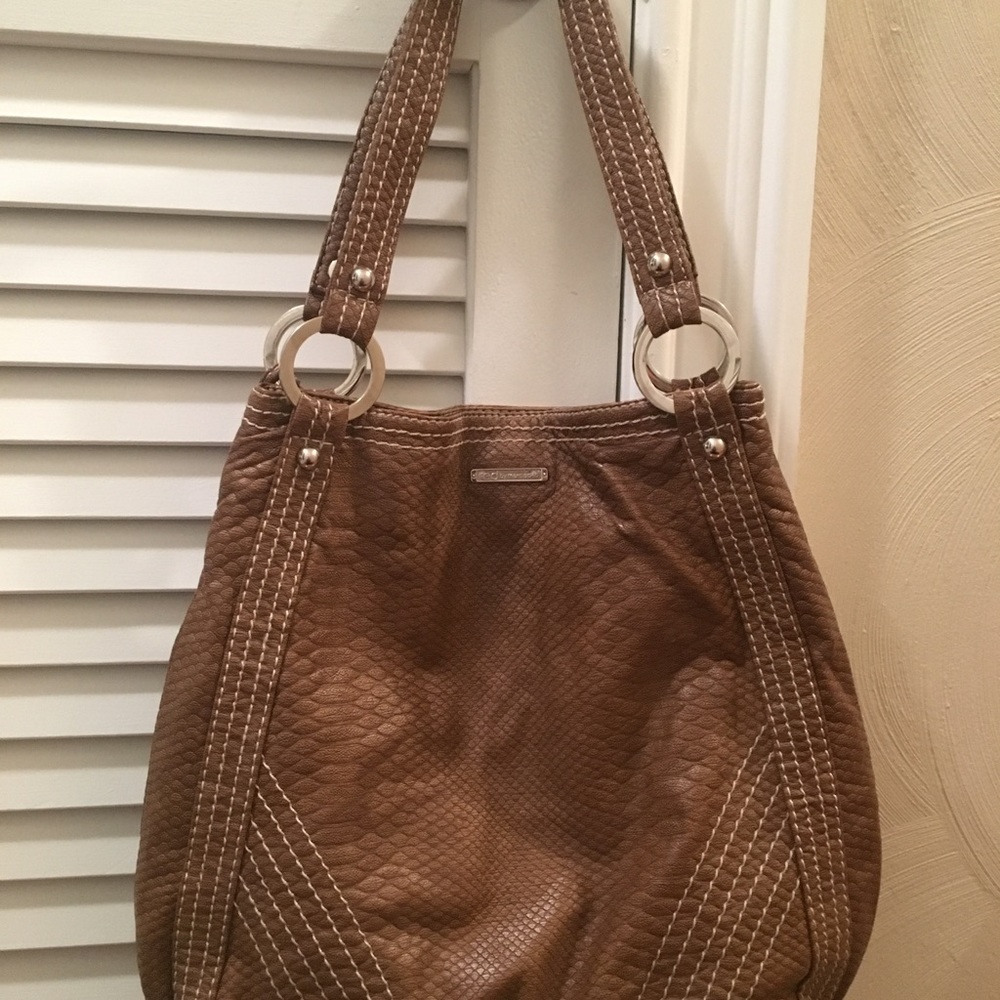 RED handbag! - Picture 2 of 5