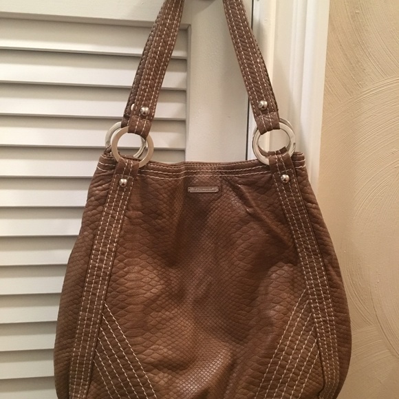 RED handbag! - Picture 2 of 5