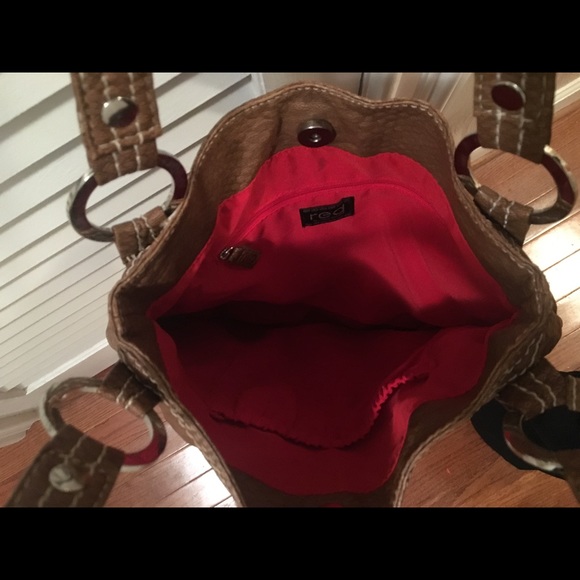 RED handbag! - Picture 4 of 5