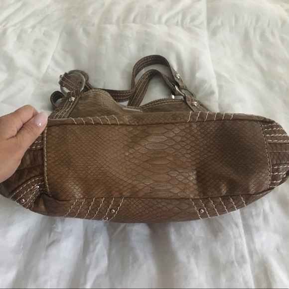 RED handbag! - Picture 5 of 5