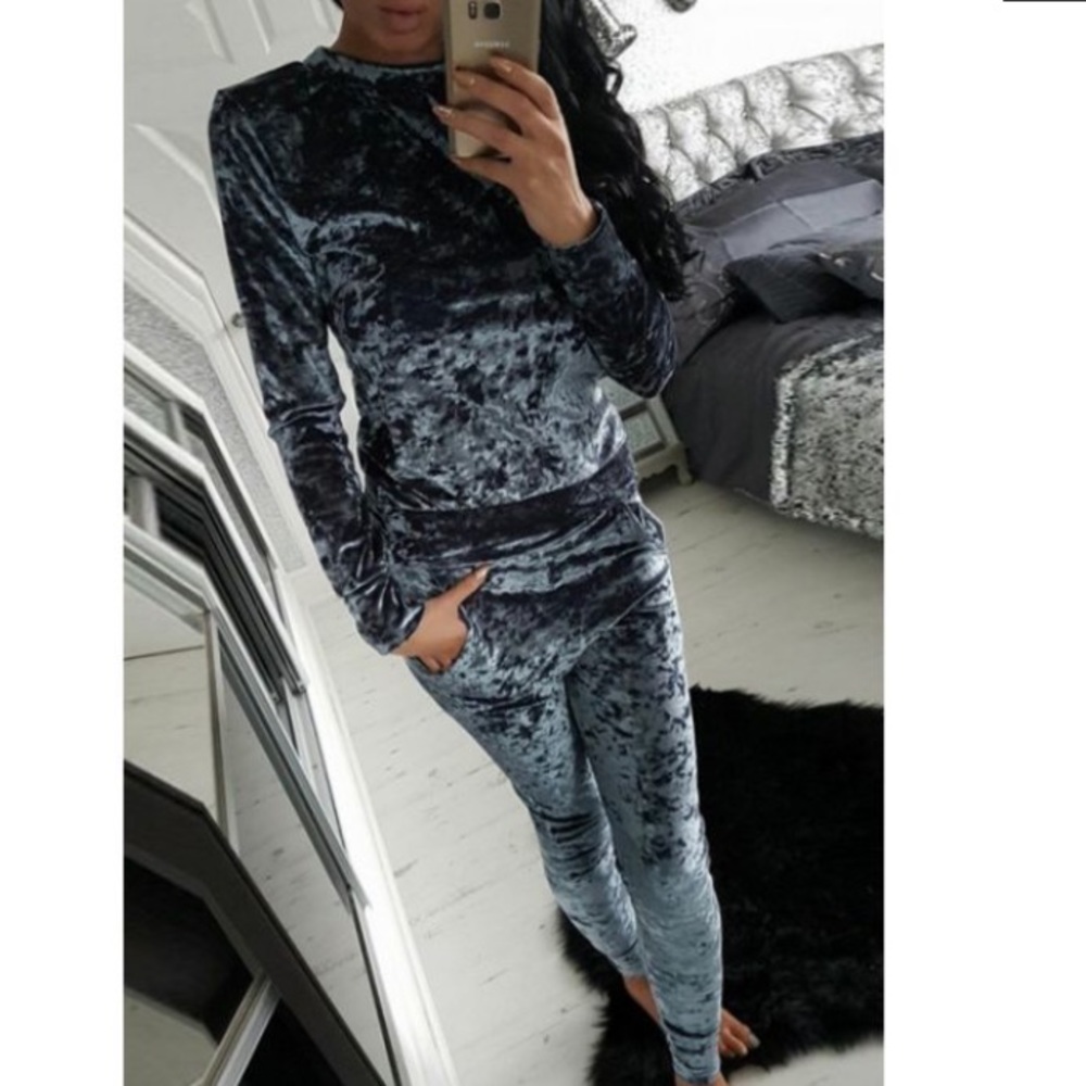 ‘Koko’ Grey crushed velvet two piece tracksuit - Picture 2 of 3