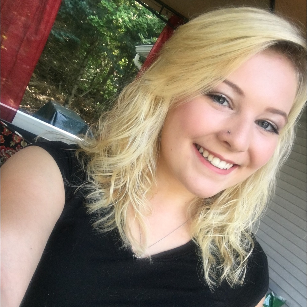 Meet your Posher, Ariel