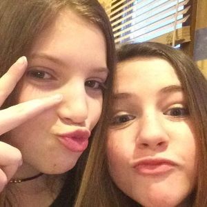 Meet your Posher, Alayna