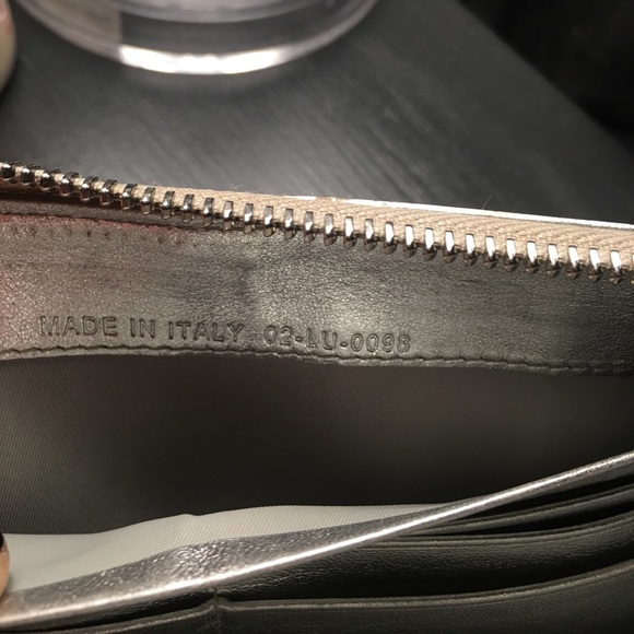 Authentic Christian Dior wallet - Picture 5 of 6