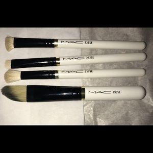 MAC mini makeup brush set