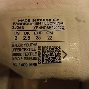Converse Shoes - White Converse size 6 Converse Shoes - White Converse size 6