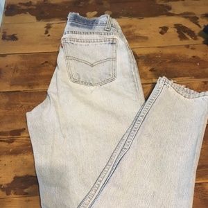 VINTAGE LEVI JEANS
