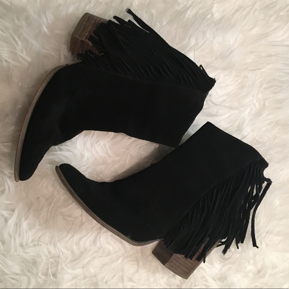 Sold. Chic Cowgirl ankle booties