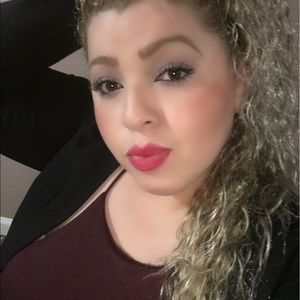 Meet your Posher, Hilda