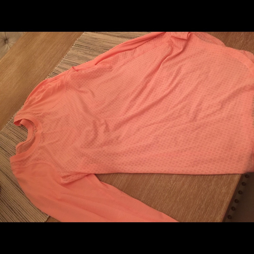Lululemon - Picture 3 of 3