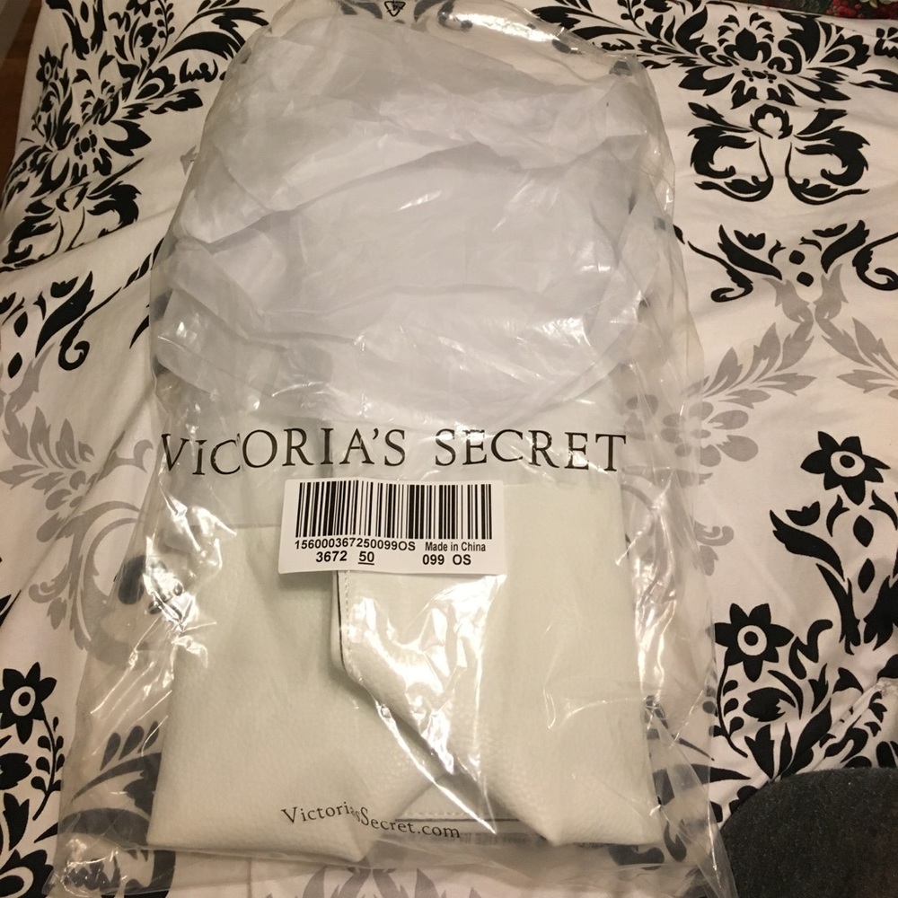 NWT Victoria's Secret Pure Leather tote or purse - Picture 2 of 3