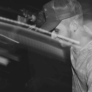 Meet your Posher, Logan