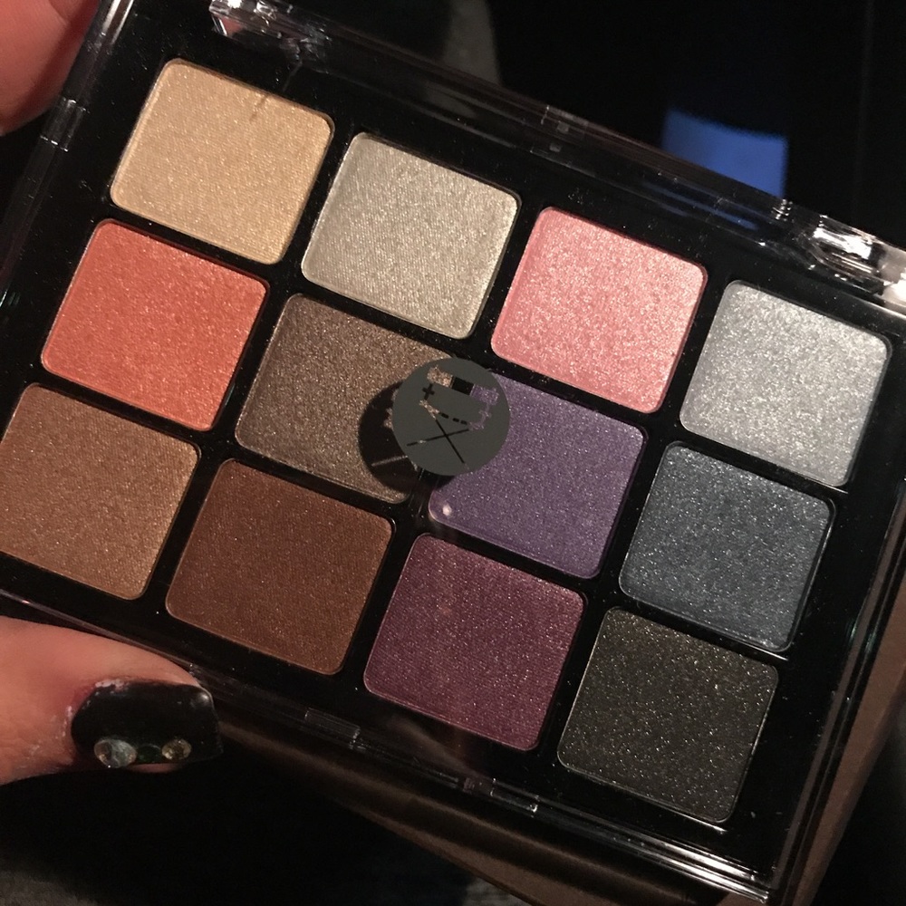 Viseart (2 eyeshadow palettes)