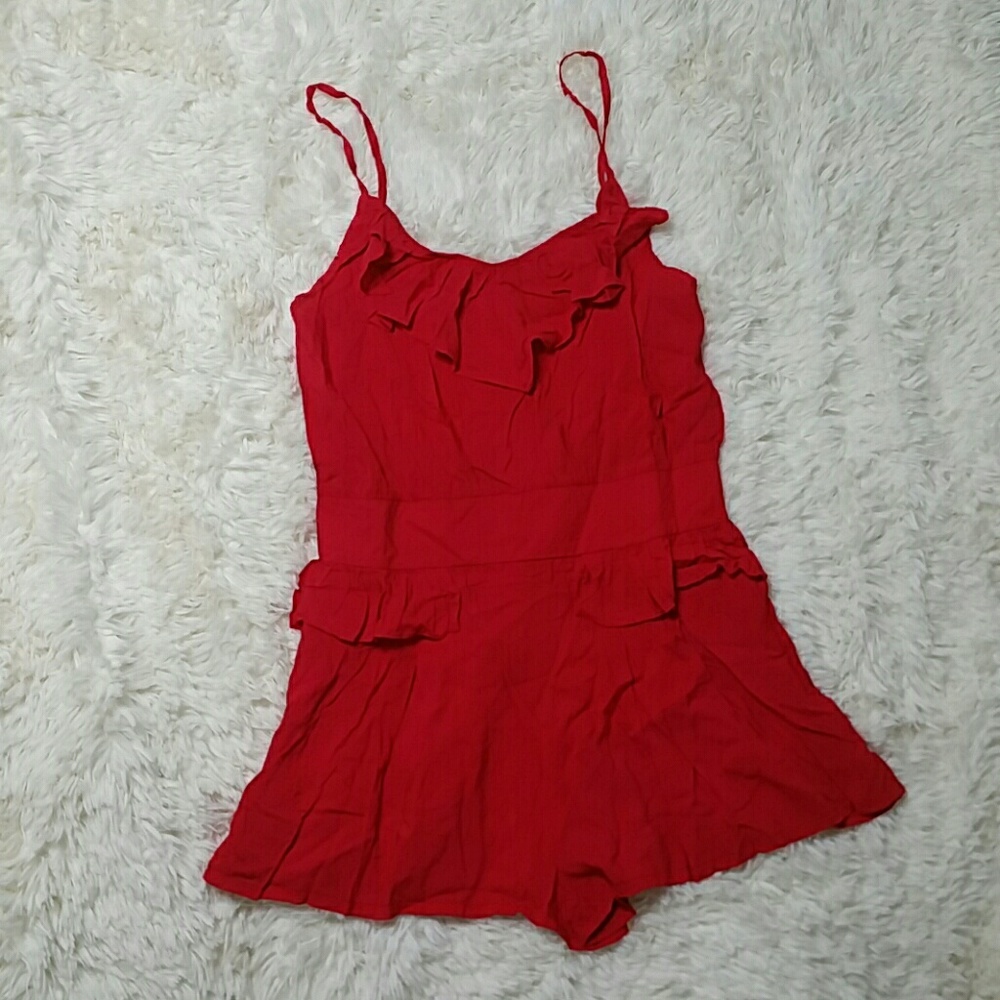 NWT! Alythea ruffled romper playsuit