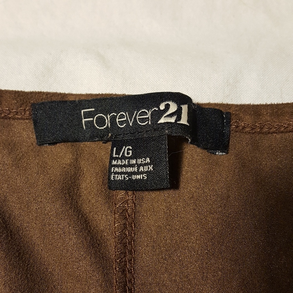 F21 |Aztec Design with Floral Cutouts - Picture 6 of 6