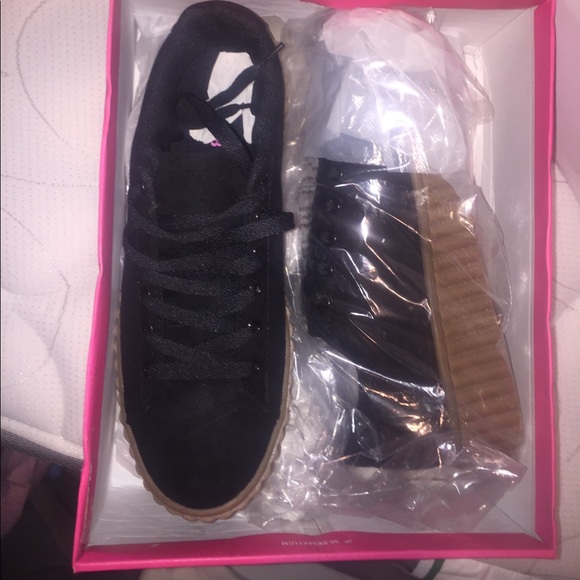 NWT-NEVER WORN JustFab Black Suede Andee Sneakers - Picture 2 of 4