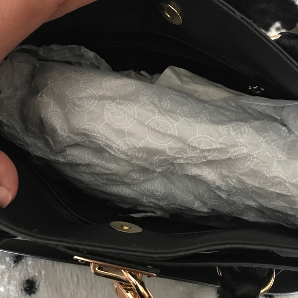 Michael Kors Hamilton Bag - Picture 3 of 8