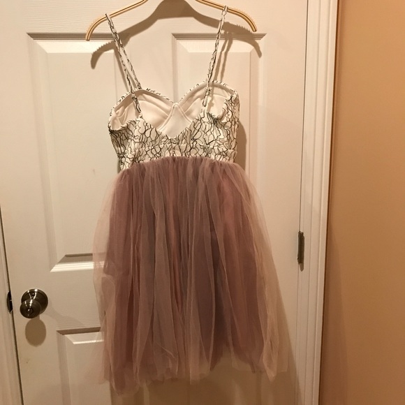 Boohoo Petite Lace & Tulle Prom Dress - Picture 2 of 4