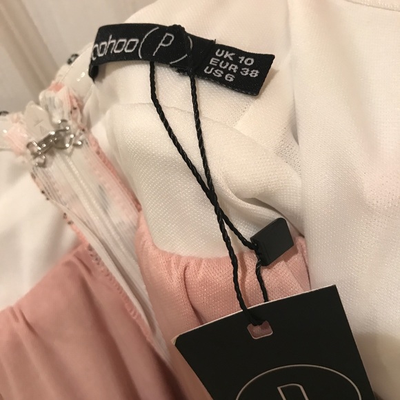 Boohoo Petite Lace & Tulle Prom Dress - Picture 3 of 4