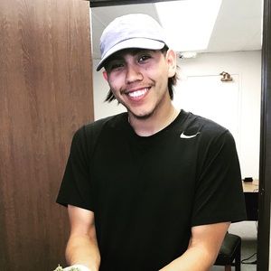 Meet your Posher, Aaron