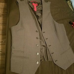 Mens fitted vest