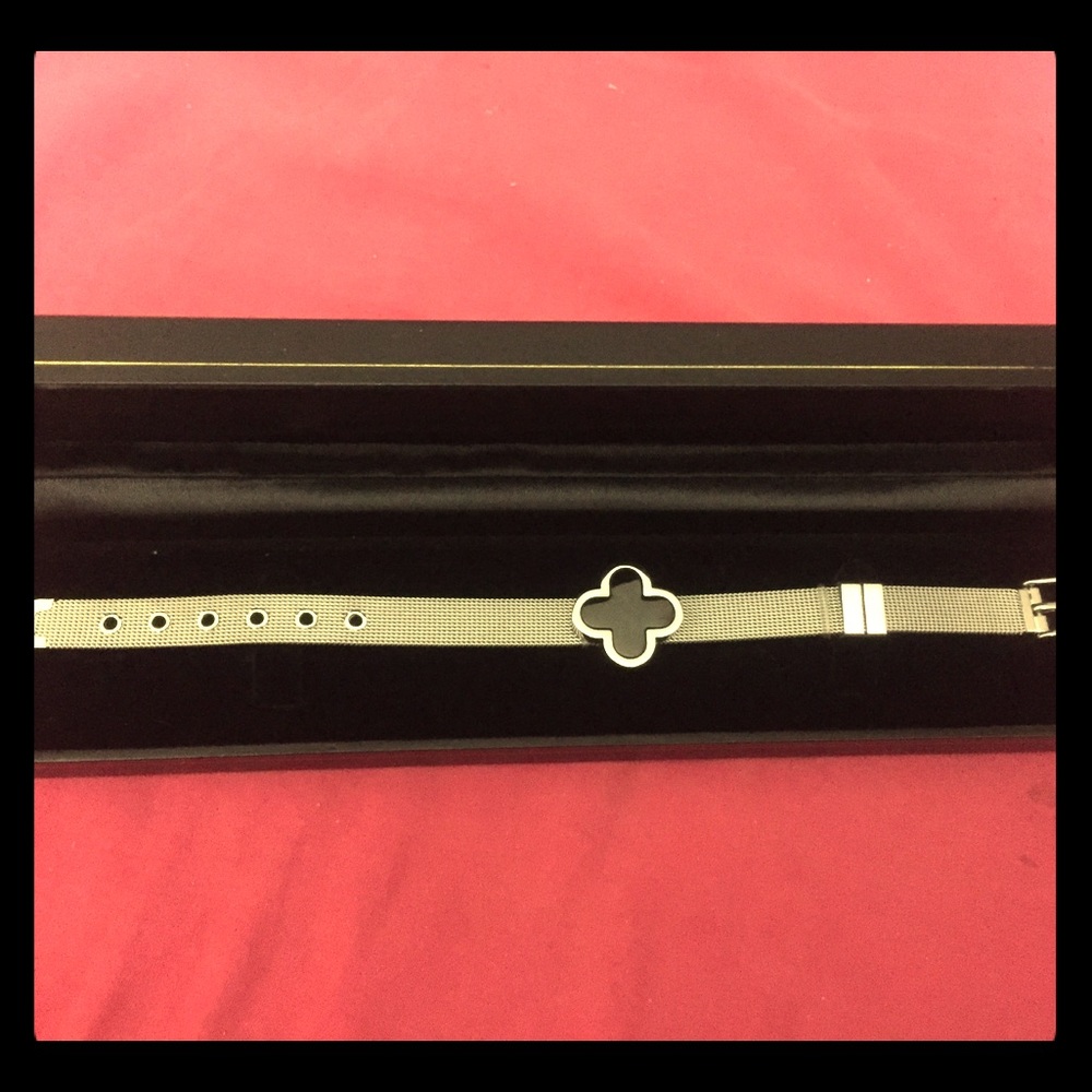 Nib stainless steel adjustable bangle/bracelet