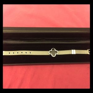 Nib stainless steel adjustable bangle/bracelet