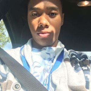 Meet your Posher, Devontae