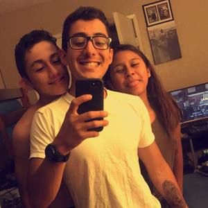 Meet your Posher, Diego