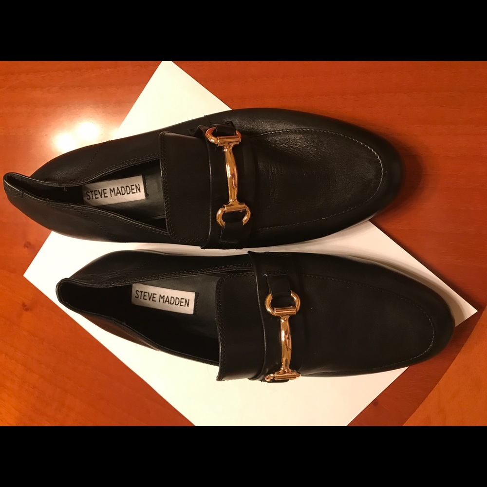 New Steve Madden flats never worn