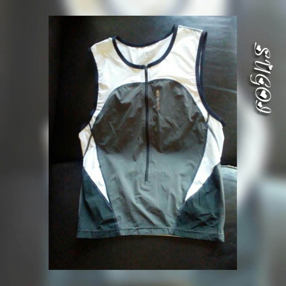 🌸Sugoi  womens Sleeveless Tank🌸