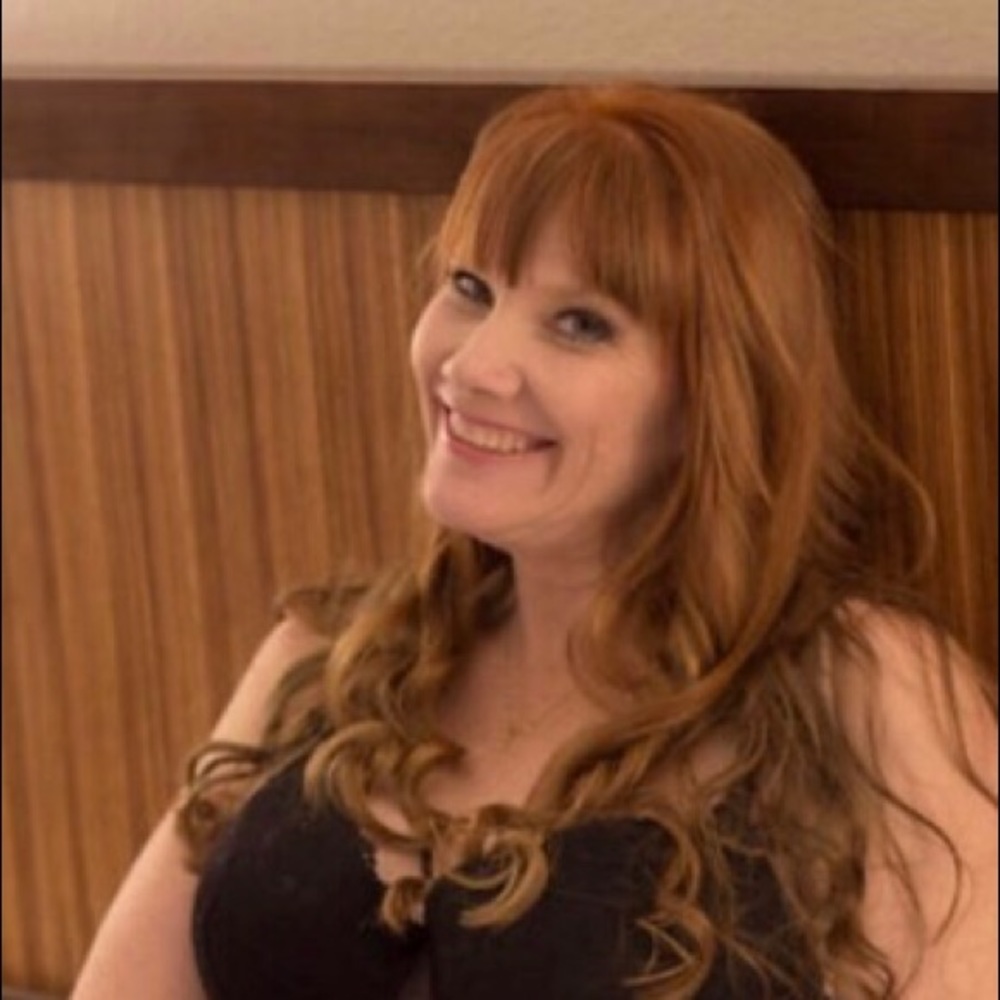 Meet your Posher, April