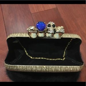 Four Ring Knuckle Skull Clutch