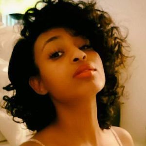 Meet your Posher, Angelina