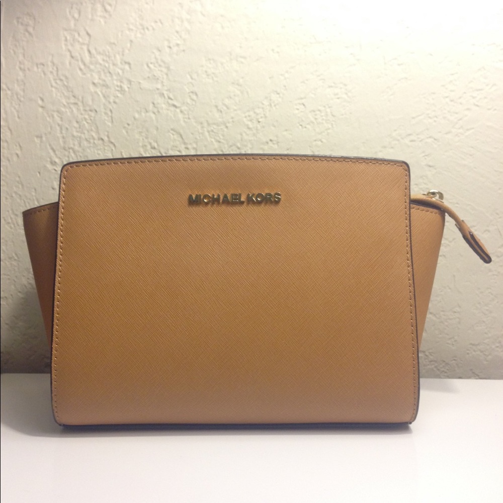 Michael Kors leather shoulder bag
