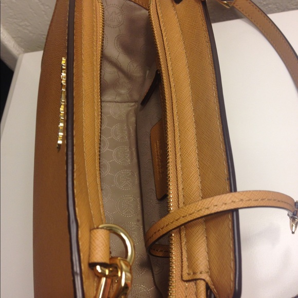 Michael Kors leather shoulder bag - Picture 2 of 11
