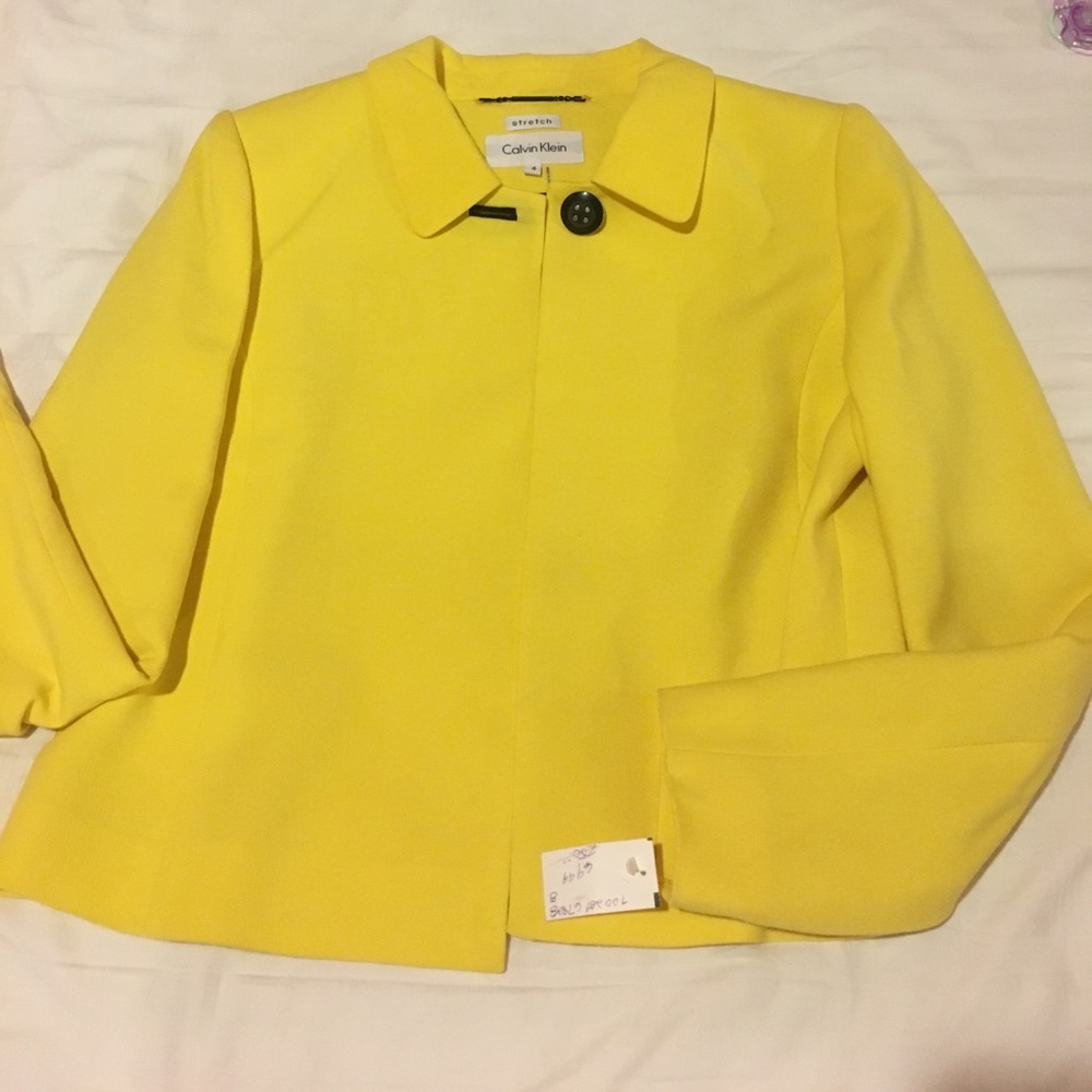 Yellow blazer