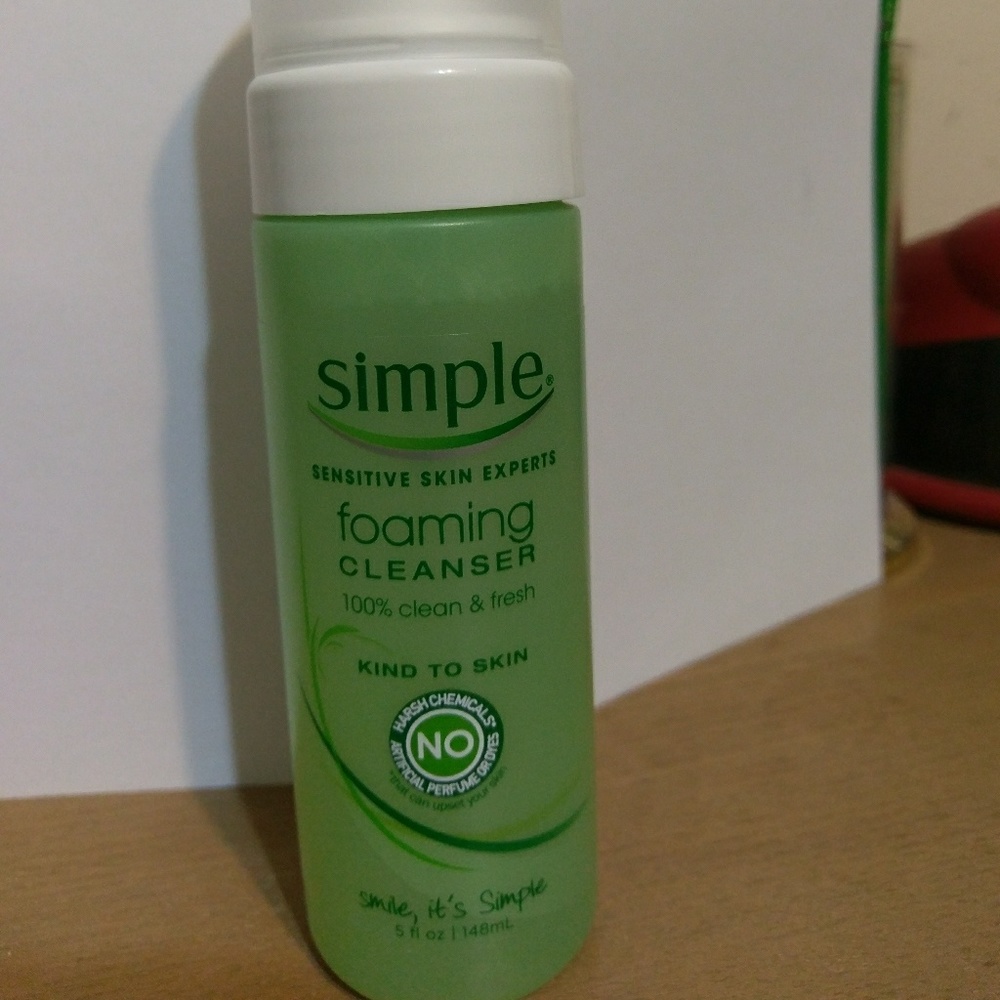 Simple Foaming Cleanser