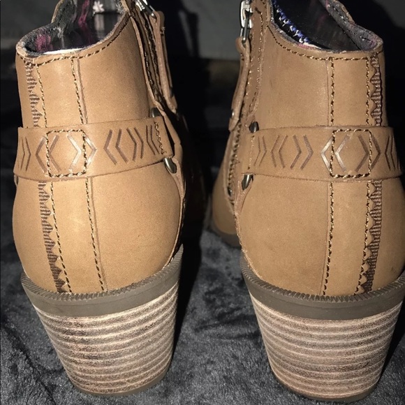 TEVA Foxy Ankle Boot - Picture 2 of 4