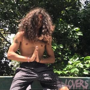 Meet your Posher, Maxwell