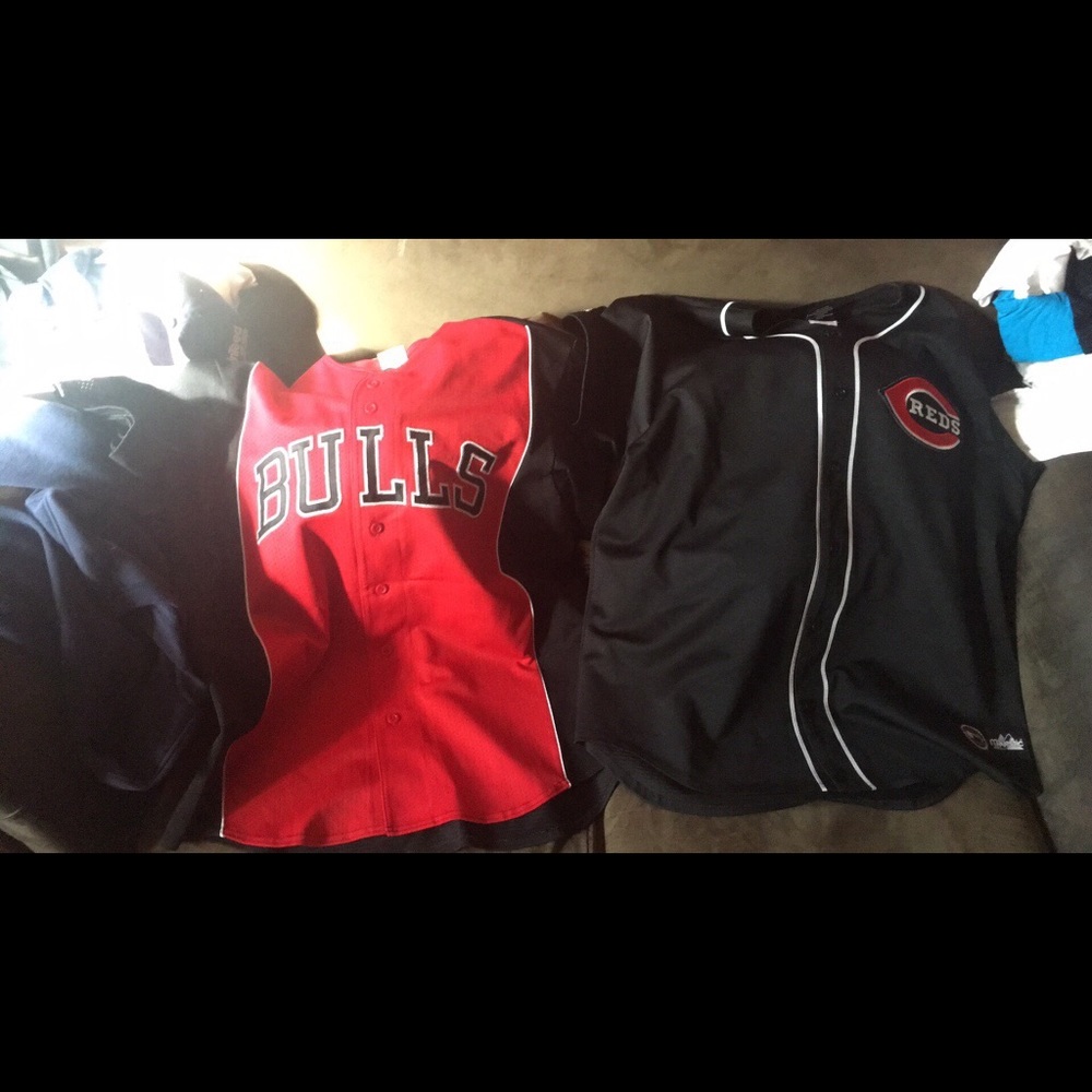 2 baseball jerseys bulls and Cincinnati reds